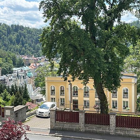 Apartman Na Vyhlidce Διαμέρισμα Κάρλοβι Βάρι Εξωτερικό φωτογραφία