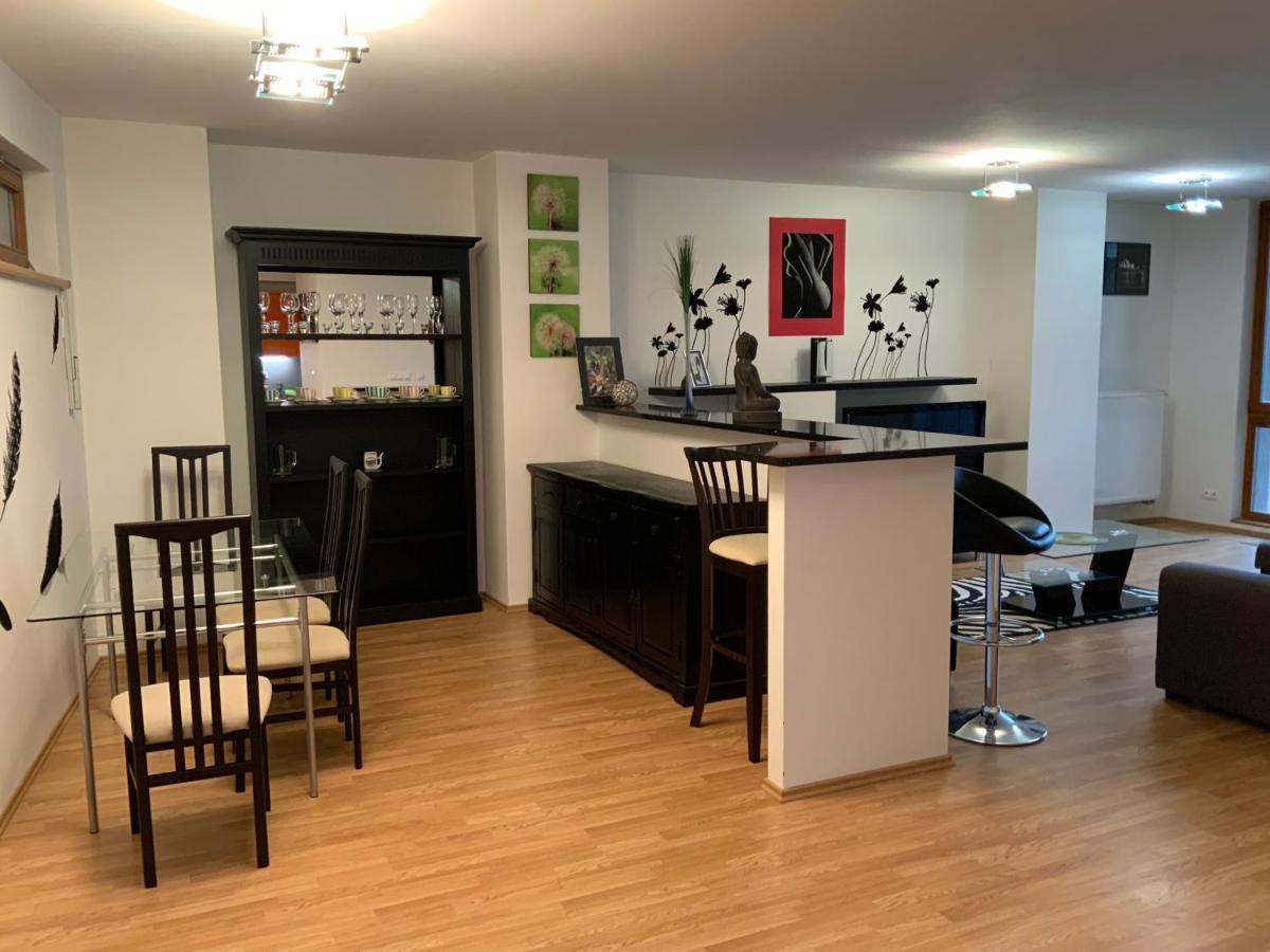 Apartman Na Vyhlidce Διαμέρισμα Κάρλοβι Βάρι Εξωτερικό φωτογραφία