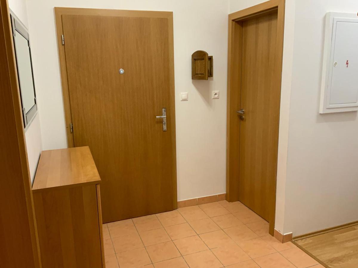 Apartman Na Vyhlidce Διαμέρισμα Κάρλοβι Βάρι Εξωτερικό φωτογραφία